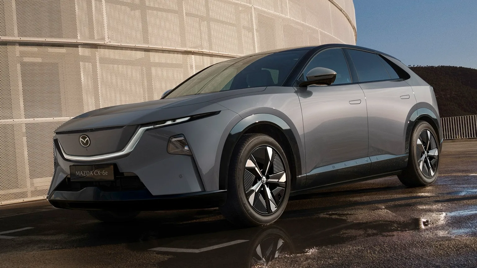 Mazda CX-6e
